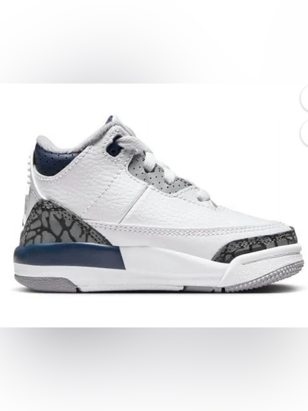 Like new! Jordan 3 Retro White/Midnight Navy, sz 5c